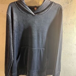 Denver Hayes Gray Hoodie with Textured Fabric and Relaxed Fit